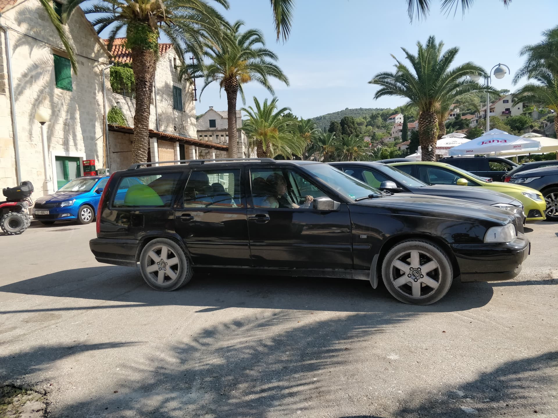 Driving Old Volvos